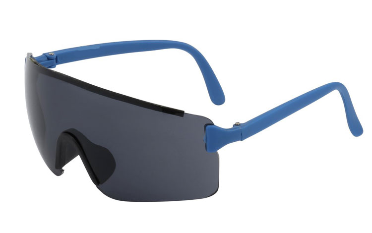 Retro skibrille. Oversize design i sort med blå stænger.  | billige-solbrille-nyheder