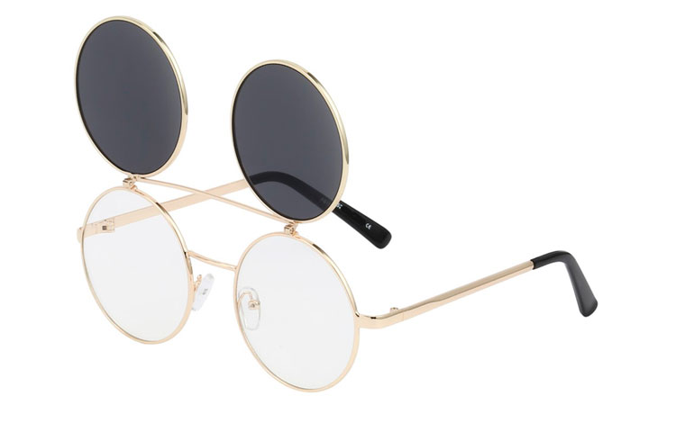 Stor rund brille i guldfarvet stel med klart glas uden styrke med flip up solbrille med sølvfarvet spejlglas.  | flip-up-solbriller-2
