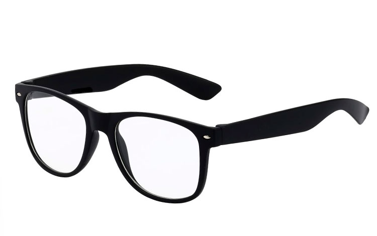 Wayfarer brille med klart glas uden styrke i MAT SORT stel  | klar_glas_briller