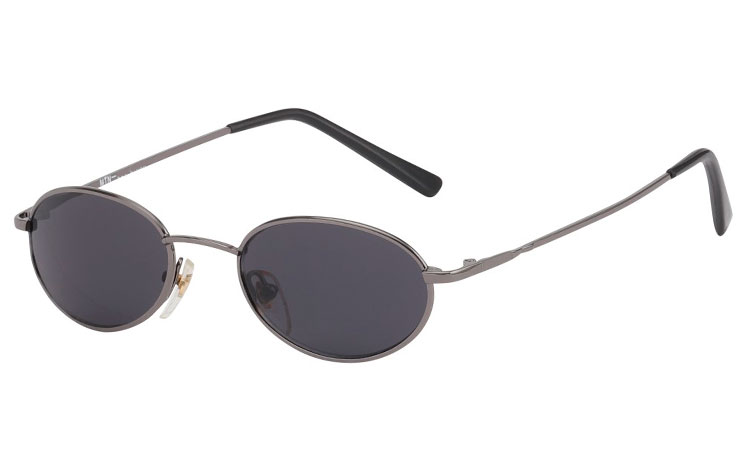Smal oval moderigtig solbrille i mørksølv gun metal | solbriller_maend