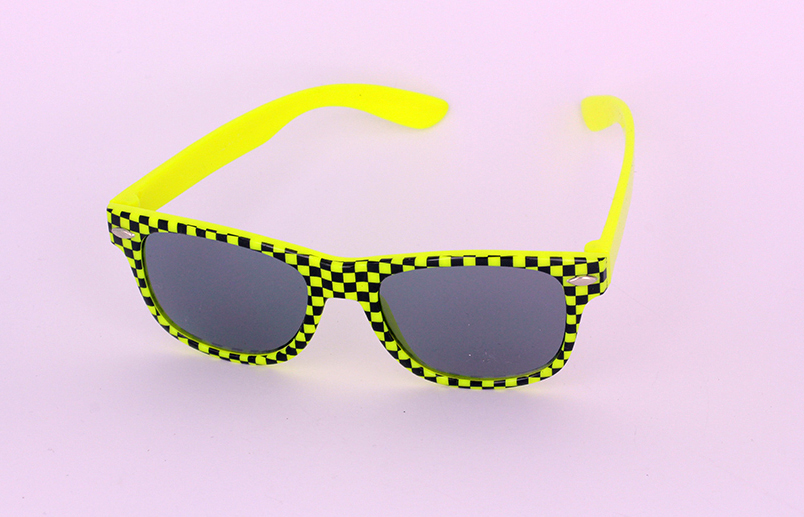 Børnesolbrille i neongul/sort tern | boerne_solbriller