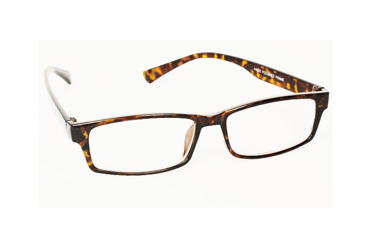 Kæmpe udvalg af briller uden styrke. Se denne fine og lette skildpaddebrune brille uden styrke | klar_glas_briller