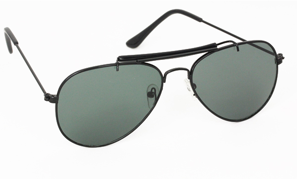 Aviator solbrille i sort stel med rayban detalje over næsen. Køb her til kun 129 kr. | pilot_solbriller