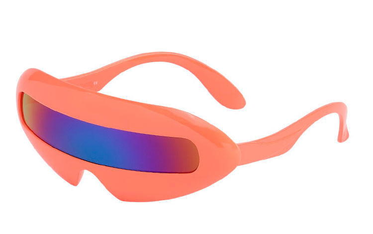 Orange Star Trek Solbrille. Denne model er også kendt fra Marvelous Mosell fede Retro stil. Orange stel med lilla-grønne multifarvet glas. | sjove_udklaednings_briller