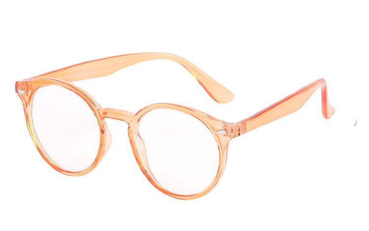 Rund brille i en smuk lys fersken farve. Brillen har klart glas uden styrke, så det er en smuk pynte brille til dig som ikke behøves briller.  | search