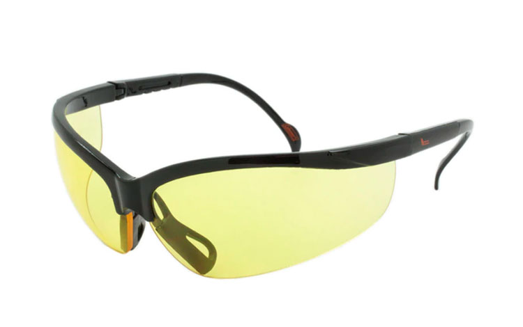 Brillen er optimal til natkørsel / sport og cykelbrille. De gule glas giver et virkelig lyst og behageligt udsyn | search