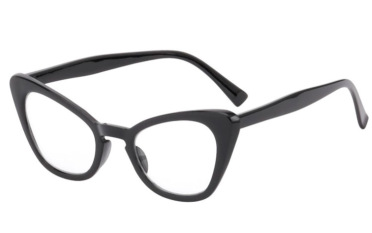 Fræk brille med klart glas uden styrke i sort stilet stel. Brillen er i moderne cat-eye design. Bestil dine nye briller uden styrke i dag! Modtag dem imorgen | retro_vintage_solbriller