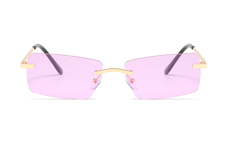  De fine lette glas, uden ramme, er kun båret af den kantede guldhægte / stang i hver side og matchende næseryg | solbriller-farvet-glas-2