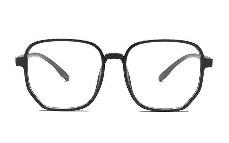  Brillens stel er blank sort og har klart glas uden styrke. Brillens design er rundt og firkantet på en gang med et kantet look | klar_glas_briller-2