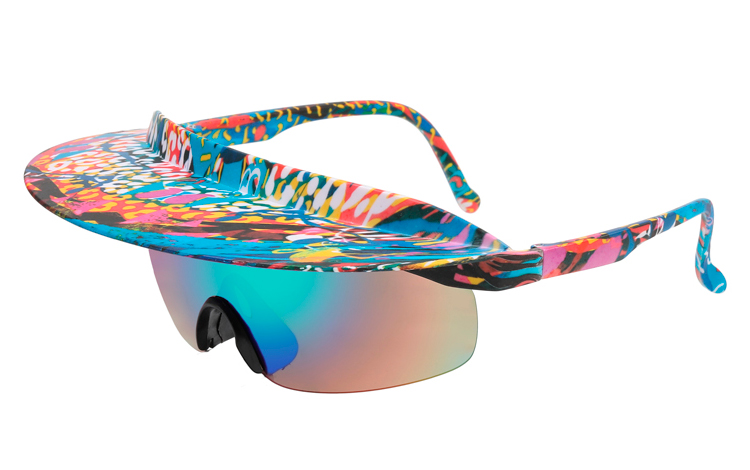 Solbrille med skygge i vilde retrofarve mix. | festival-solbriller