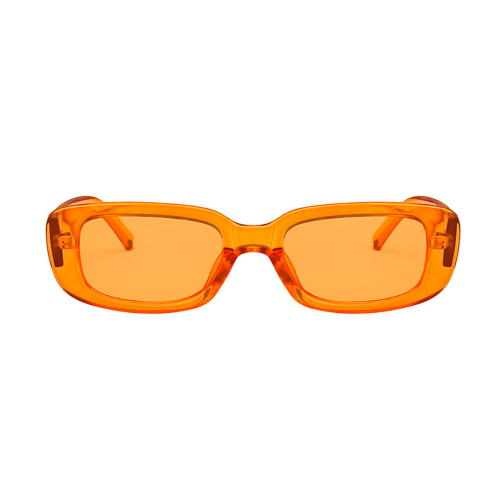  Fræk solbrille i aflangt firkantet design med bløde hjørner. Stellet er i en fræk Transparent orange med orange glas. | firkantet-solbriller-2