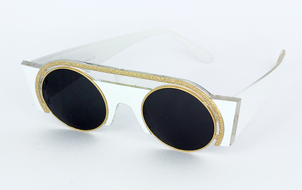 Eksklusiv og speciel solbrille i hvid | bling-sten-glitter