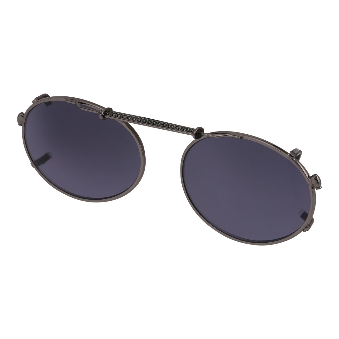 Oval clip-on solbrille med fleksibel fjeder på næsebroen, så solbrillen kan strækkes ud og få fat i brillens kanter. Se vores store udvalg. Køb clip-on HER. | 