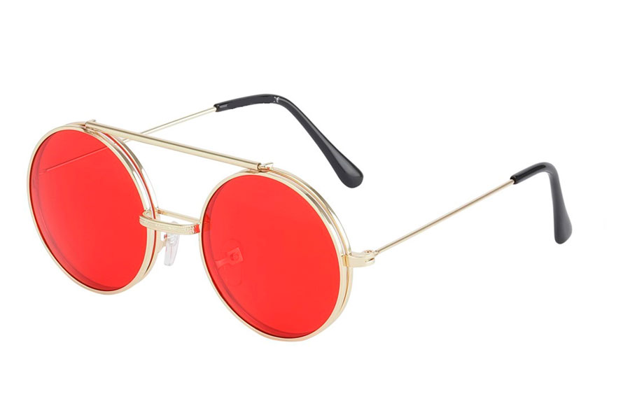 Brille i guldfarvet metal stel med flip-up solbrille med røde glas.  | flip-up-solbriller