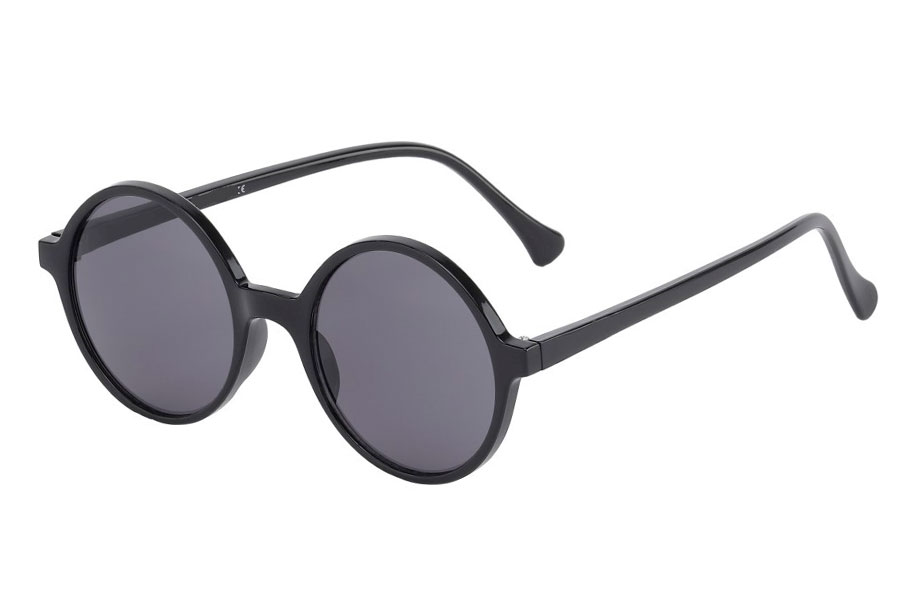 Rund sort solbrille i helt rundt og enkelt design med mørke linser. | solbriller_kvinder