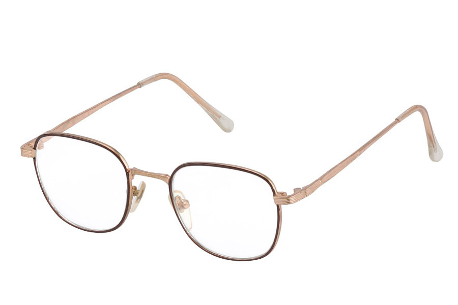 Brille med klart glas uden styrke i mørkbrun stel med guldfarvet næseryg og stænger. | search