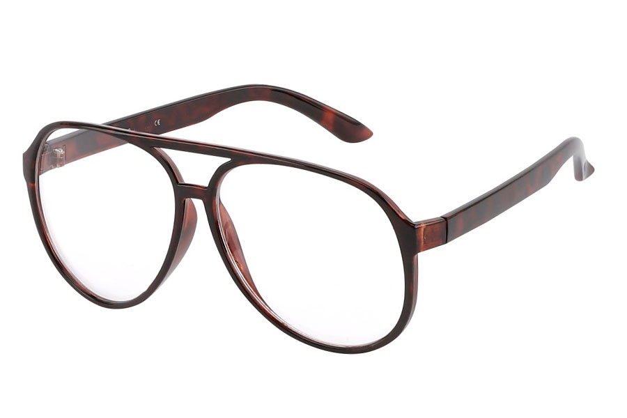 Klassisk brille i rødbrunt skildpaddebrunt stel. Brillen er i aviator design med klart glas uden styrke. | search