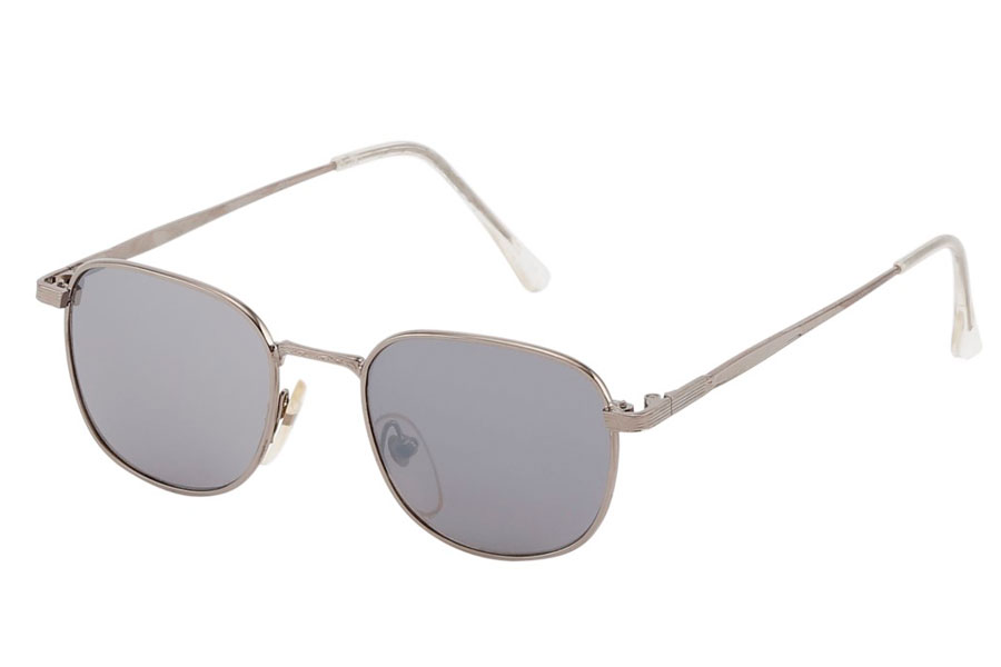 Firkantet solbrille med runde former i mørk sølvfarvet metal stel. Glassene er med let spejlglas overflade. Designet er unisex og kan bruges af både mænd og kvinder.  | firkantet-solbriller