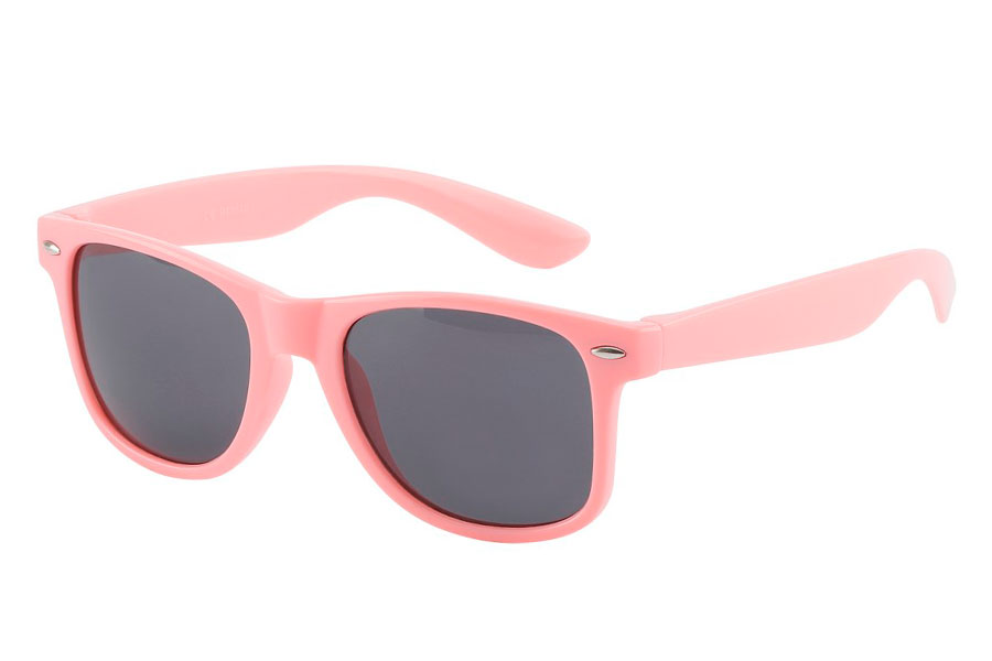 Lyserøde solbriller i wayfarer design