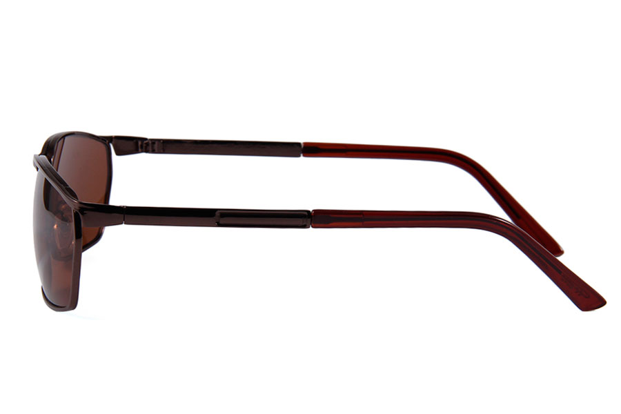 Maskulin Solbrille. Stellet er stærk kvalitet i blank mørk brun-bronze stel.. Enderne på stængerne har beskyttende mørk rød-brun plastik | oversize_store_solbriller-3