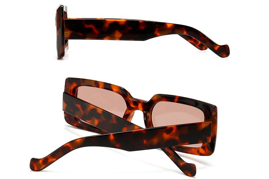 Solbrille som vi kender fra de helt store modehuse og fra tidens stil ikoner som bla. Audrey Hepburn, Grace Kelly og Jackie Kennedy | solbriller_kvinder-3