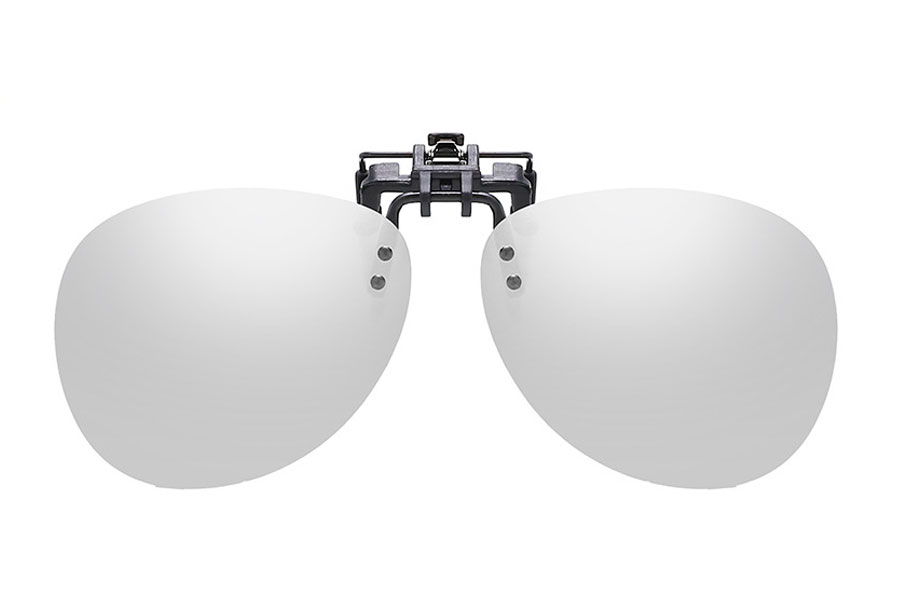 Clip-on solbrille i dråbeformet aviator / pilot form. Glassene er polaroid glas i sølvfarvet spejlglas | clip-on-solbriller