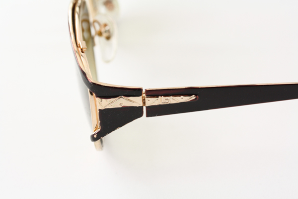 Solbrille i guld og sort metal design | bling-sten-glitter-2
