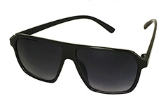 Sort millionaire solbrille i enkelt design - Design nr. s3255