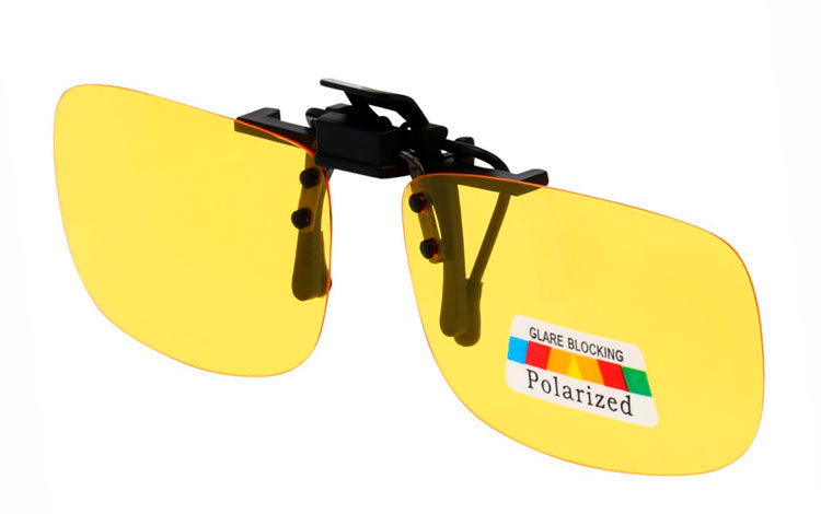 Clip-on solbriller i firkantet aflangt design med gule polaroid glas. Perfekt køresolbrille - Design nr. 3528