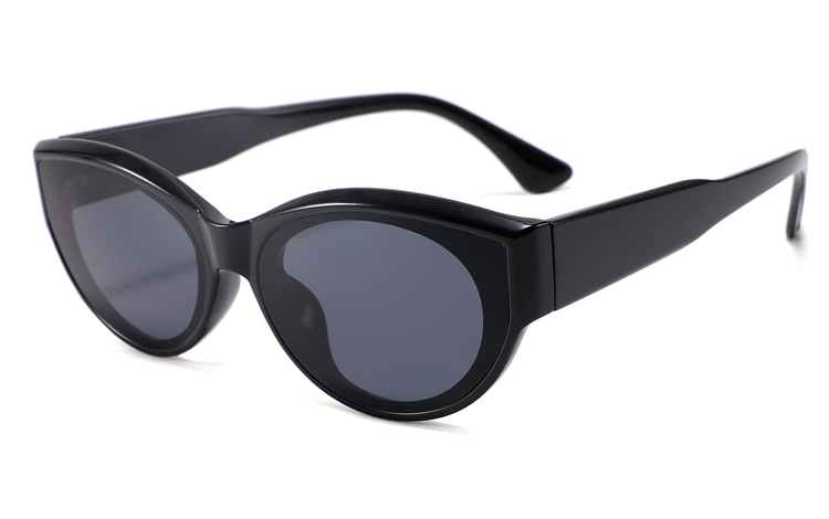 Rå men feminin cat-eye solbrille i kraftigt design - Design nr. 4466