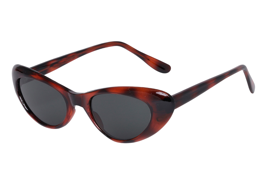 Cateye solbrille i feminin design med bløde kanter. - Design nr. s3991