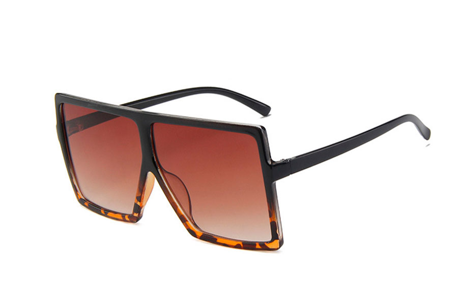 Kæmpe oversize solbrille i stort og fladt design - Design nr. 4335